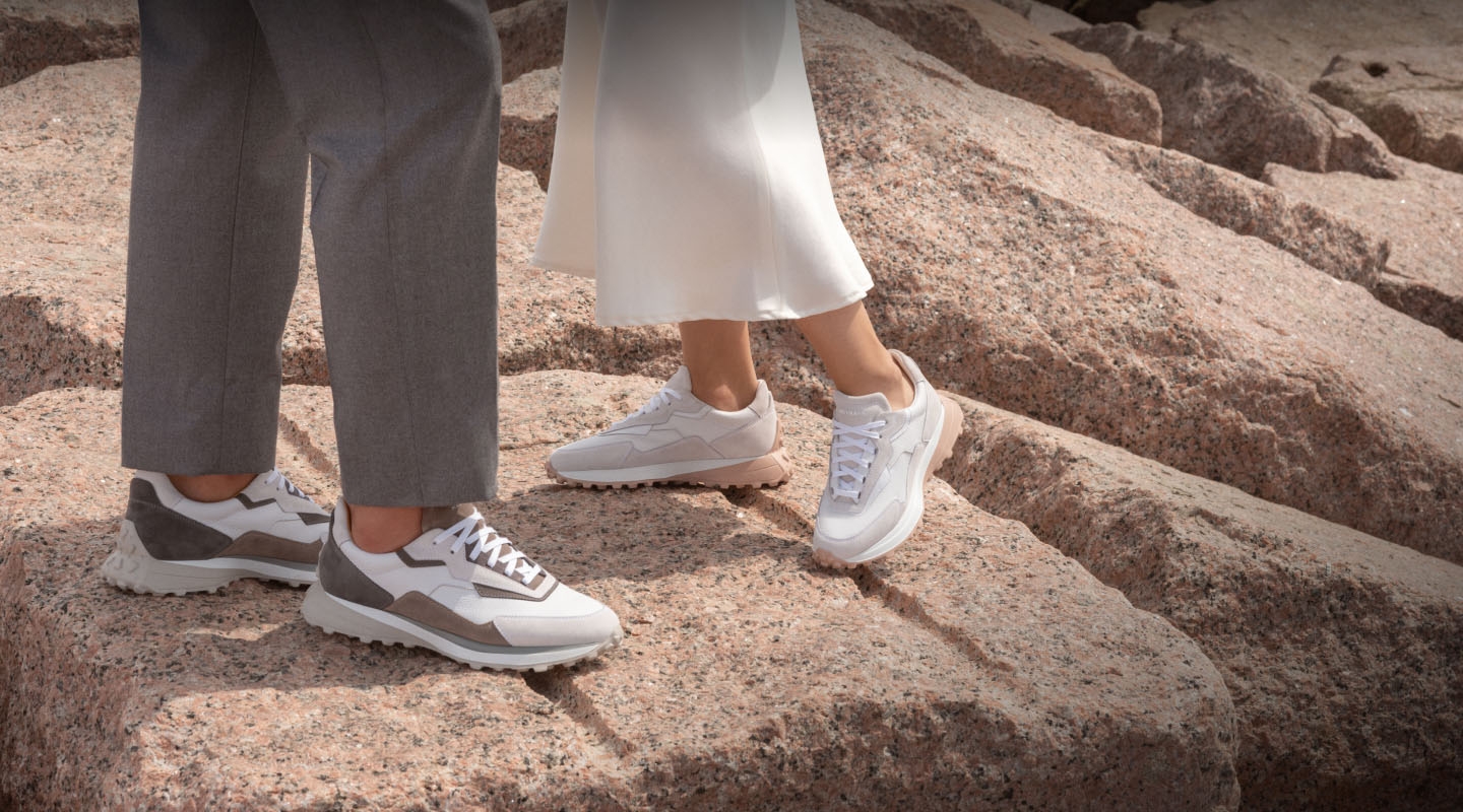 Shoe Trend Sole -Shoe Trend Sole banner hero retro sneakers